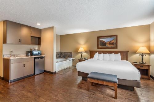 Best Western Plus Kelly Inn & Suites - image 6