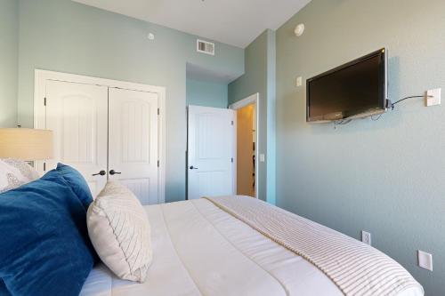 Horseshoe Bay Escape - image 10