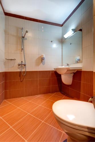 Siena House - image 13