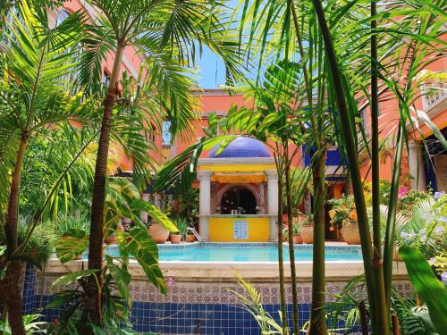 Exterior view, Hotel Portal del Angel in Tegucigalpa