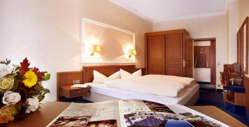 Post-Hotel - image 4