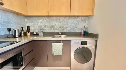 Private Apartment in jumairah village triangle, Dubai (Foto 6)