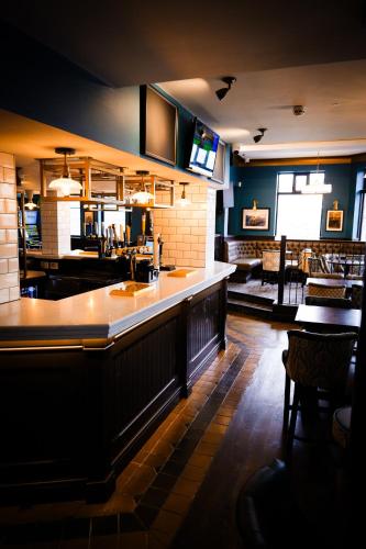 The Royal Alfred - Opposite Central Train Station in St Helens
