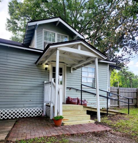 Spacious 6-Bedroom Retreat in Central Lafayette Perfect for Groups & Families in Centru oraş Lafayette