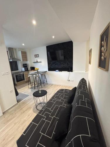 COCON Cosy - Free Parking - City Center in Arpajon