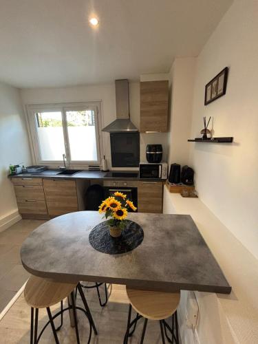 COCON Cosy - Free Parking - City Center in Arpajon