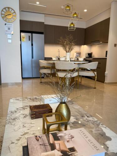 Burj Khalifa and Dubai Fountian Direct View - Luxury 2BR Flat - Downtown Dubai, Dubai (photo 9)