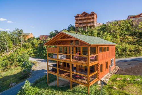 The Sugar Shack by American Patriot Getaways in Pigeon Forge (TN)