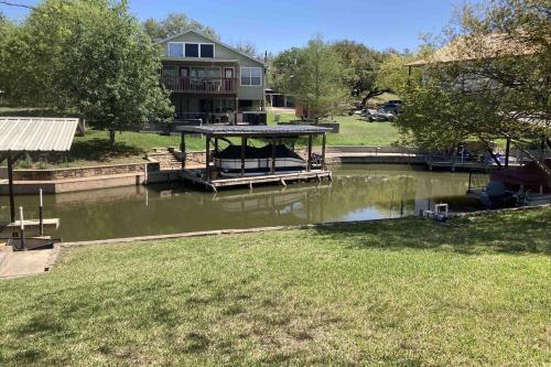 Bluebonnet Cove in Kingsland (TX)