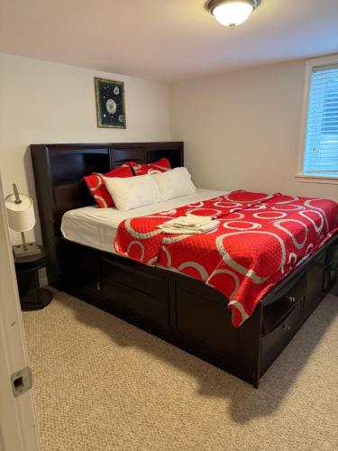 LOVELY 2 BEDROOMS APPARTEMENT, LAUNDRY/PARKING/TV in Silver Spring, USA