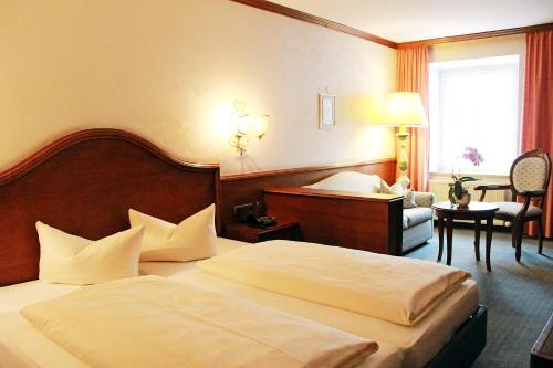 Post-Hotel - image 14
