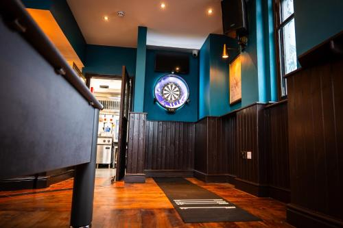 Instalaciones recreativas, The Royal Alfred - Opposite Central Train Station in St Helens