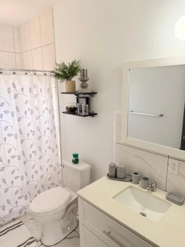 Salle de bain, Coolidge Inn in Freemans Village