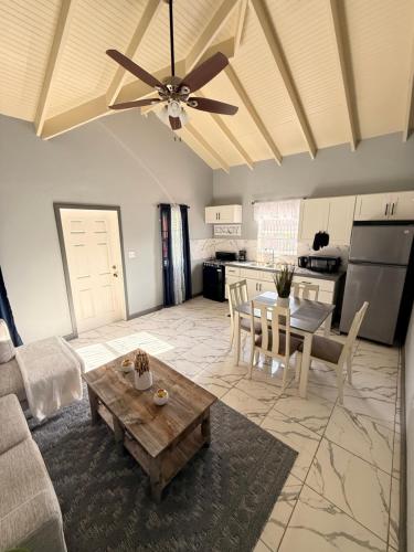 cuisine, Coolidge Inn in Freemans Village