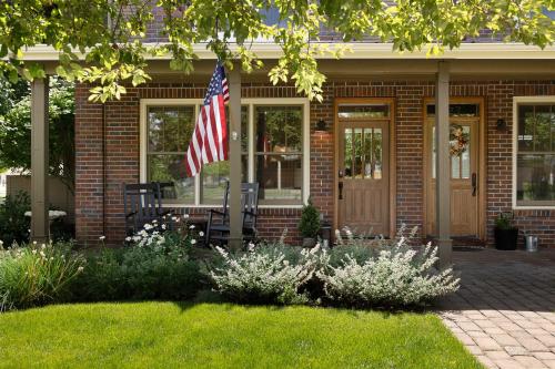 Cascade Cottage in Pine Meadows for 6, Sisters