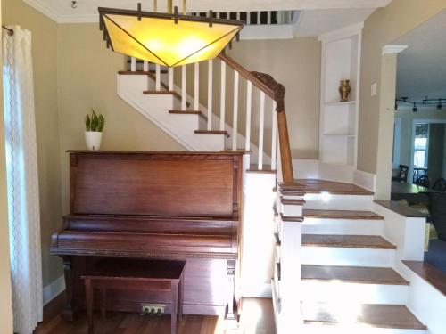 Historic Home with Farm Fresh Eggs in Denver in Globeville / North Washington