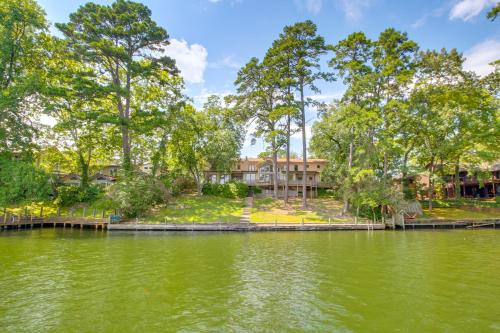 Boat Dock, Personal Watercraft: Lake Hamilton Home, Hot Springs