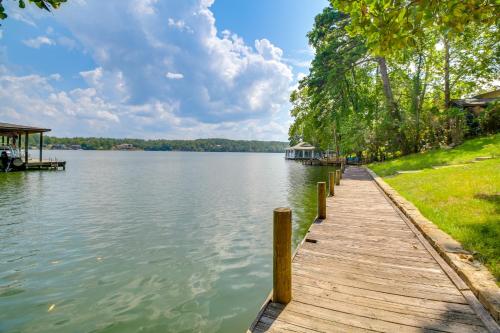 Lake Hamilton Home 5 Min to Oaklawn Race Track! - image 14