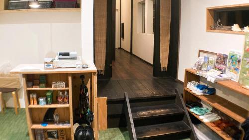 room detail thumbnail 1