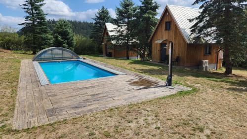 Baribouda - Chaty Na Rybárně (Baribouda - Chaty Na Rybarne) in Vraz U Pisku