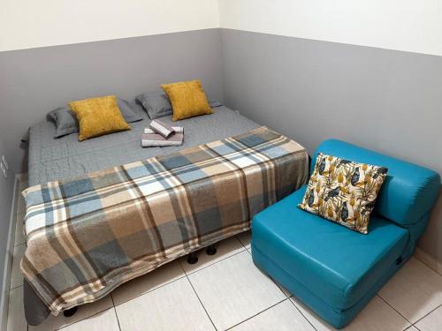 Apartamento prox a estacao, Vila Militar e Afonsos in Bento Ribeiro