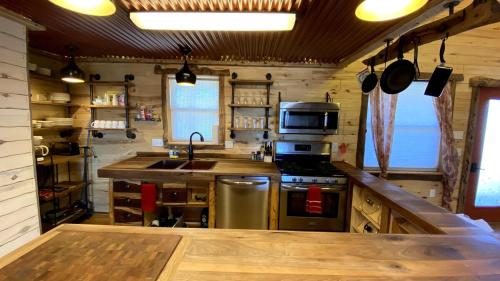 Two Story Cabin 2 Bedrooms with a Loft Sleeps 8 at the Cedaredge Lodge in Cedaredge