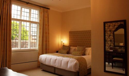 Best Western Plough & Harrow Hotel - image 4