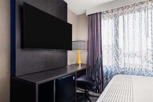 GLo Best Western Bronx NYC - image 2