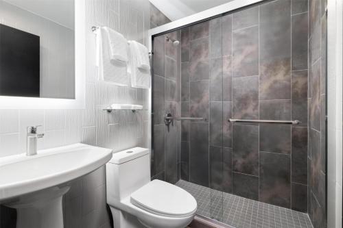 GLo Best Western Bronx NYC - image 9