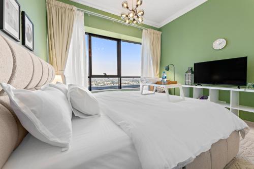 Modern Apt just Steps to Metro & Lake with Pool andParking, Dubai (Foto 6)