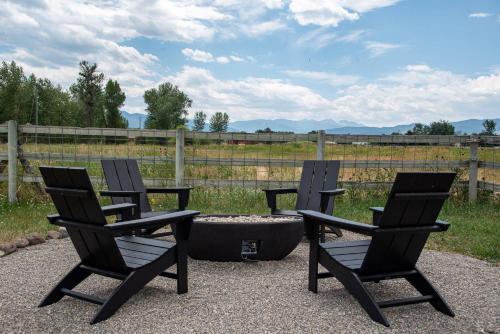 Létesítmények, Golden Eagle Getaway w/Hot Tub! in Gallatin Gateway