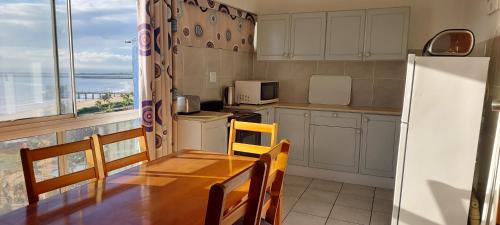 Kitchen, SolSands Hotel & Self-Catering in Point