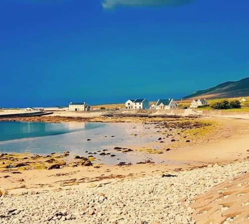Lavelle's Seaside House & Mickey's Bar 2