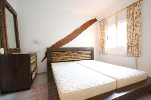 Chalet Carrio Park 5B - image 2