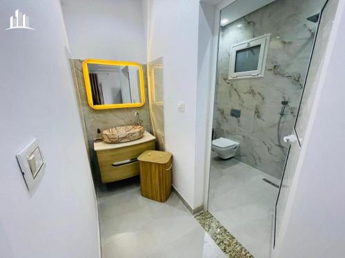 Villa santorini, Midun