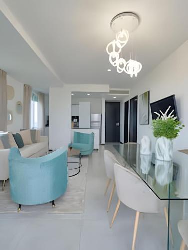 Beachside 1BDR Dreamy Apt.| BBQ + Pool & Sea View in Juan Dolio Town Center