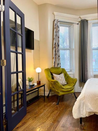 Cozy Studio Staycation - Brooklyn close to Train stations in Brooklyn, USA