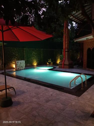 مسبح, Villa Mount View in جامبولا