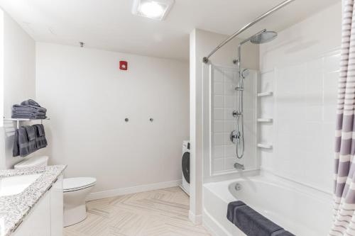 2 New Studios with Stunning City Views, Cleveland (foto 8)