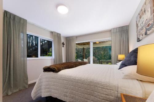 Shiloh Luxury Retreat in Wakefield