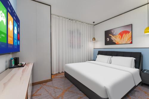 room detail thumbnail 1