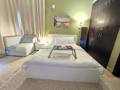 Charming Studio Near World Trade Center & Subway, Dubai (photo 3)