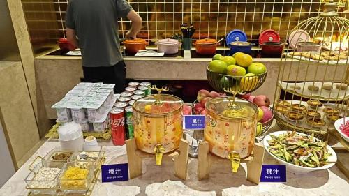 Food and beverages, Orange Hotel Beijing Temple of Heaven North Gate near Hall of Prayer for Good Harvest