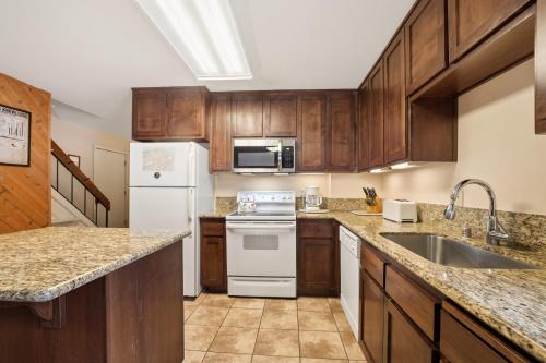 3 Bedroom Kirkwood Condo – Base Camp condo in Kirkwood (CA)