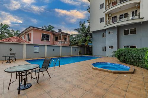 Fasiliteter, Jade of Ridge in Asylum Down