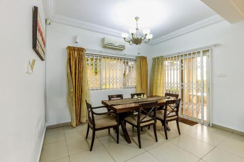 Fasiliteter, Jade of Ridge in Asylum Down