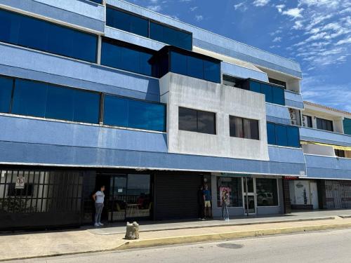Apartamento frente a Bahia de Pampatar near Pampatar Beach