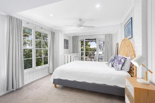 Discover Lambeth Walk Beach Home in Bundeena