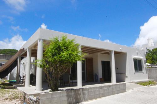 Exterior view, 宿 ウラケラマ Urakerama in Zamami