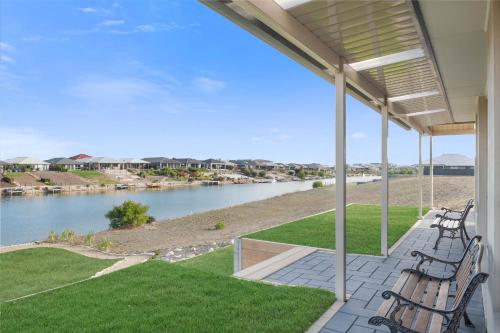 Buitenkant, Serenity 24 - Waterfront Living on Hindmarsh Island in Hindmarsh Island